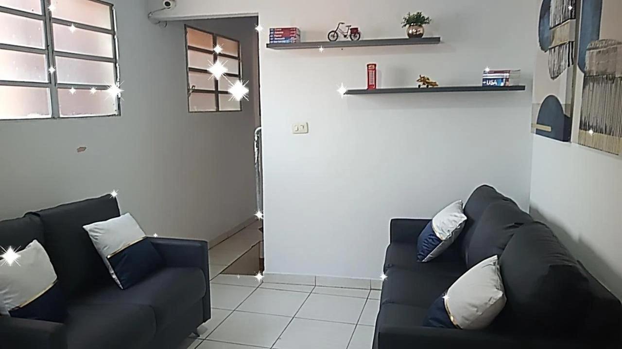 Vitoria Hostel กัวรูยุส ภายนอก รูปภาพ