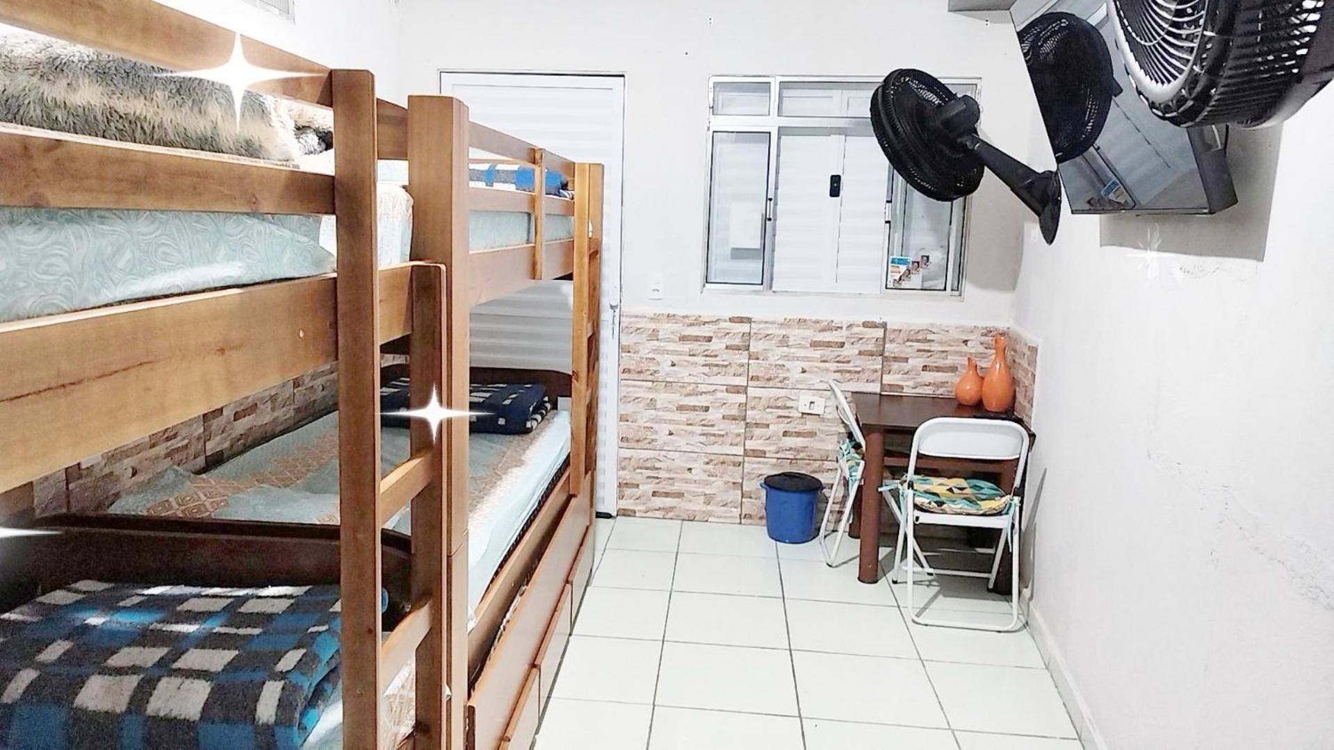 Vitoria Hostel กัวรูยุส ห้อง รูปภาพ