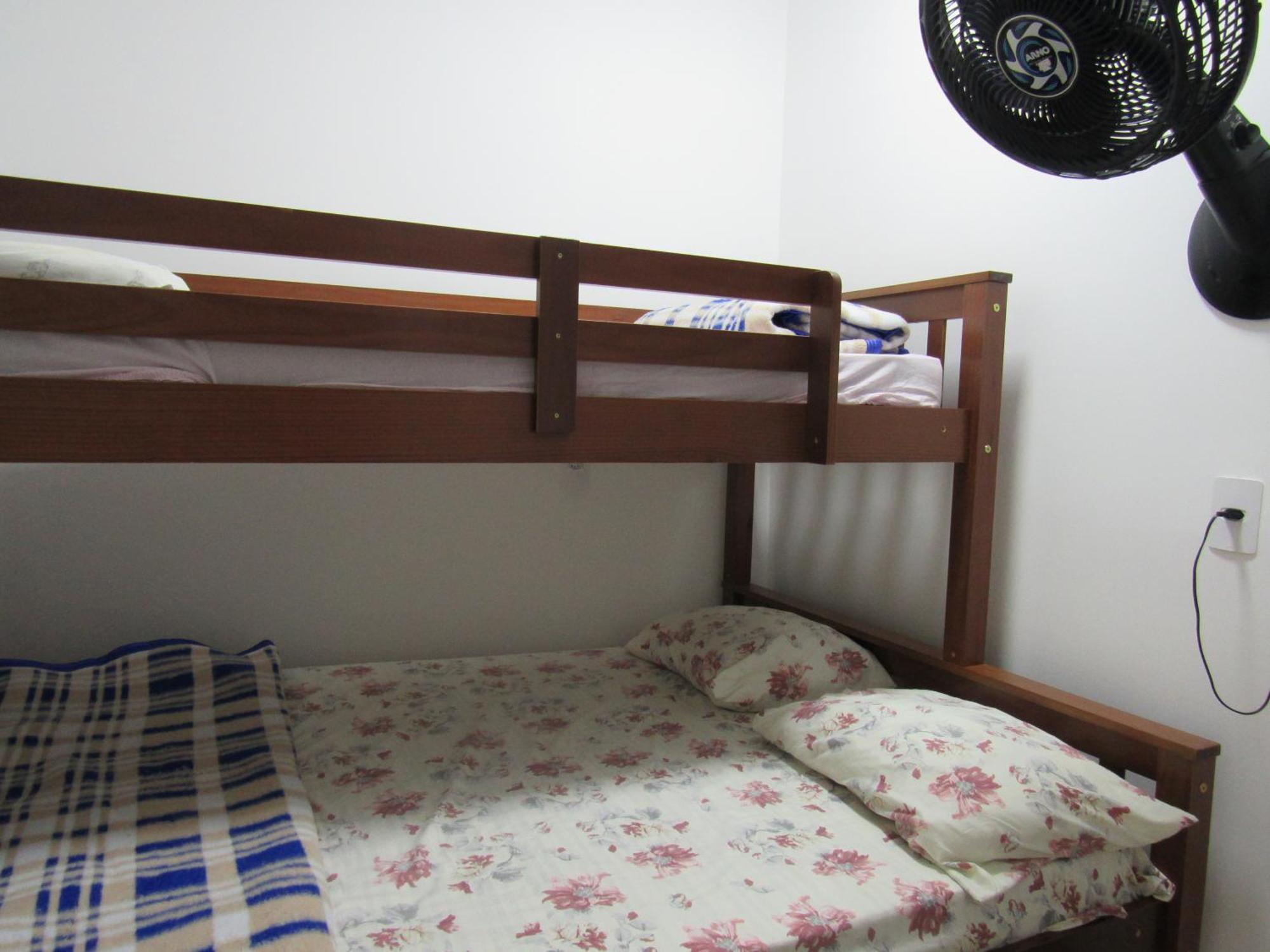 Vitoria Hostel กัวรูยุส ภายนอก รูปภาพ