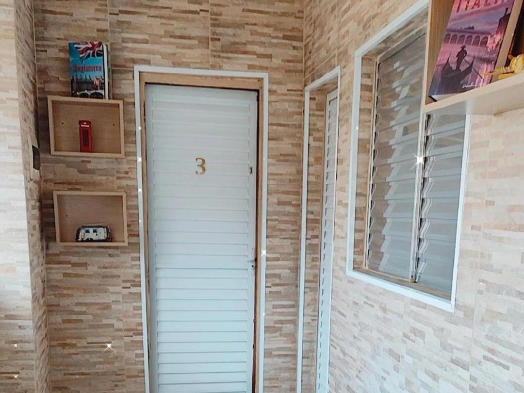 Vitoria Hostel กัวรูยุส ภายนอก รูปภาพ